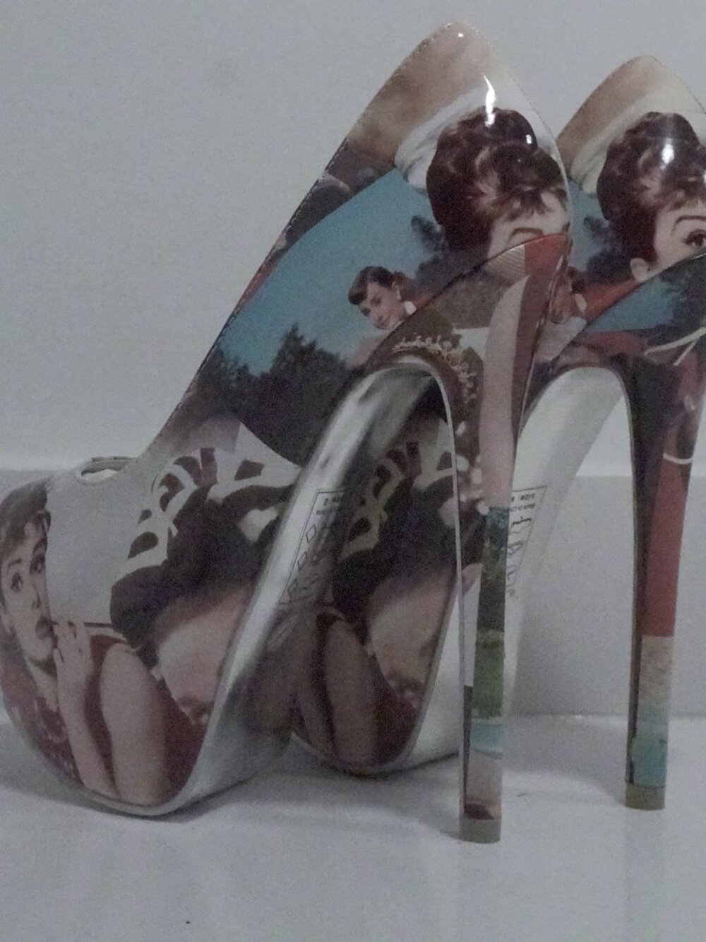 comic colored heels - Picture 4 of 4
